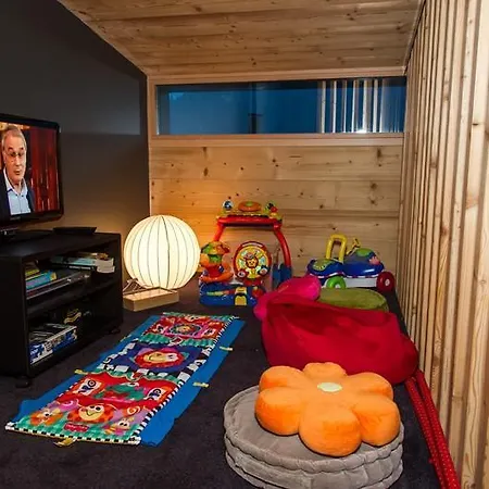 Διαμέρισμα Self Catering For 4 Persons